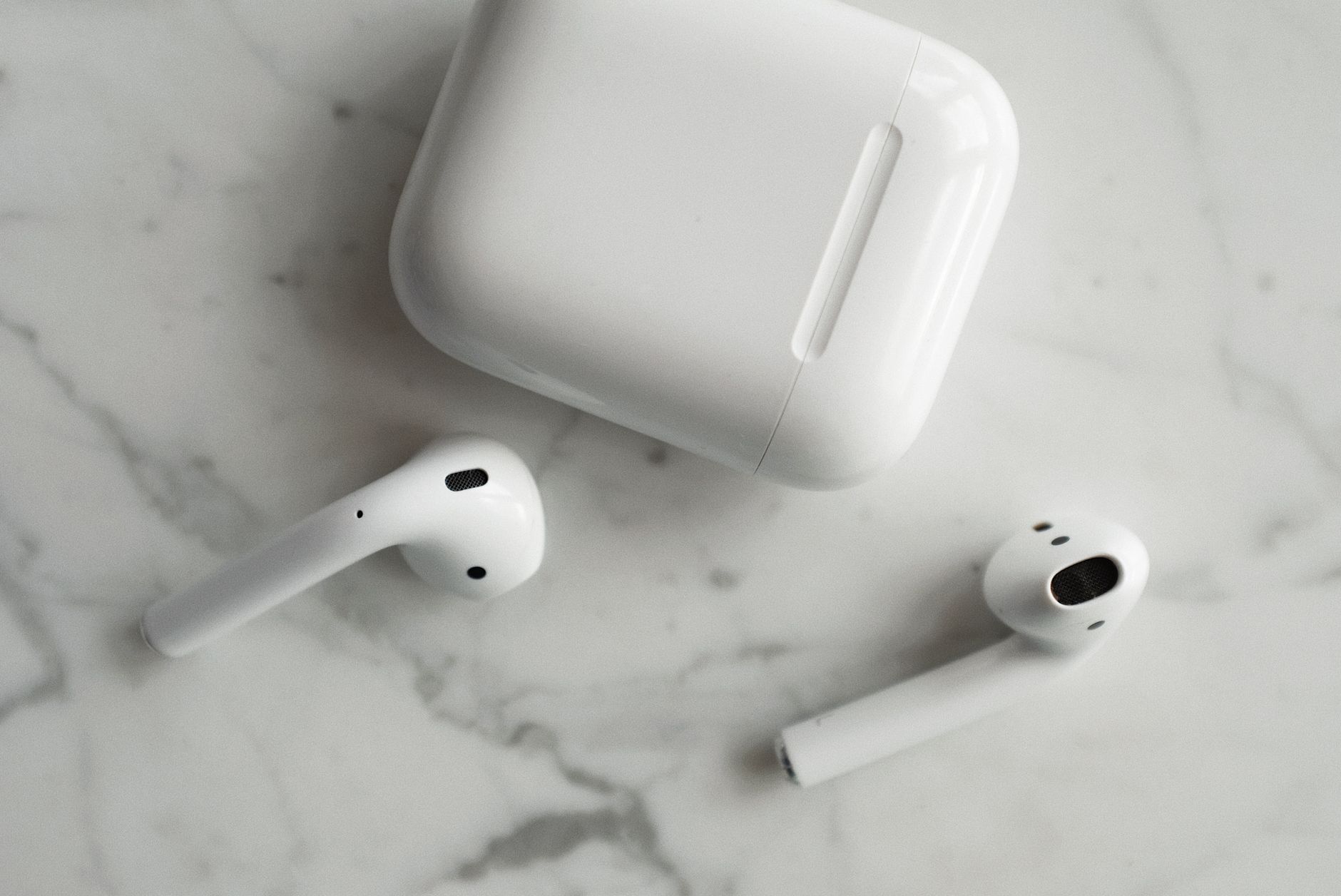 Wireless earbuds and smartphone